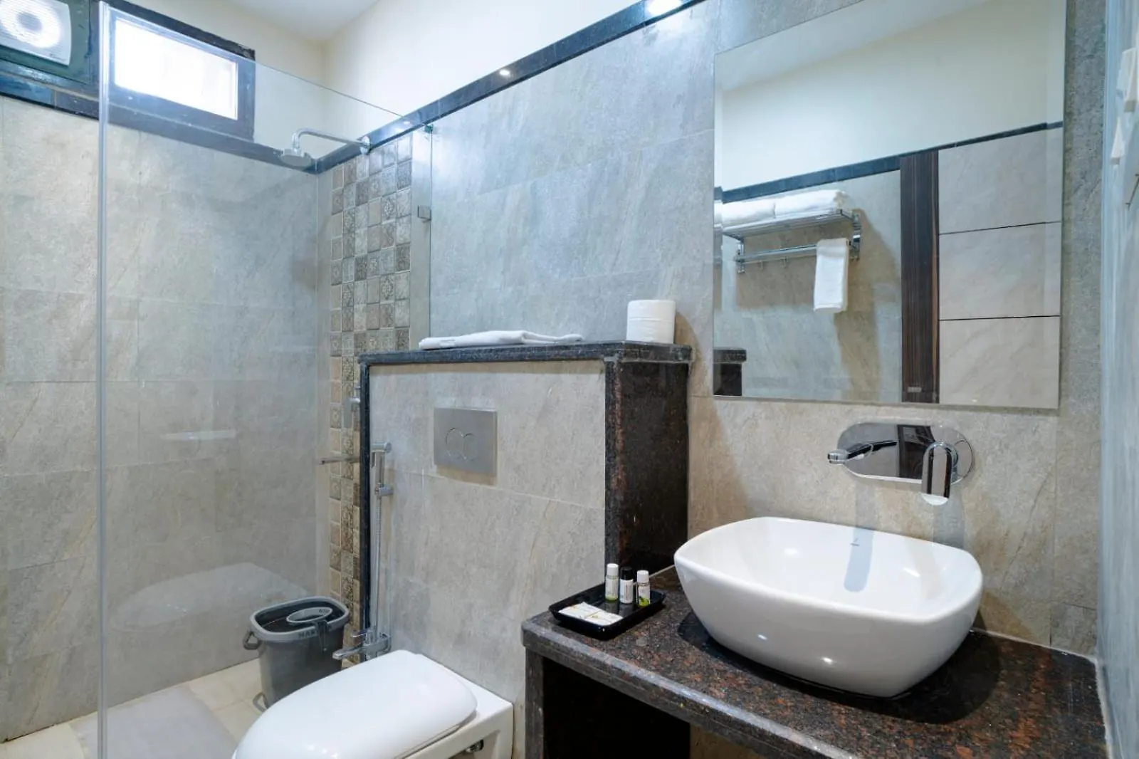 ****  Hotel Omkar International Varanasi --A Premium Luxury Hotel -- 5-Star Feel At An Affordable Price -- India