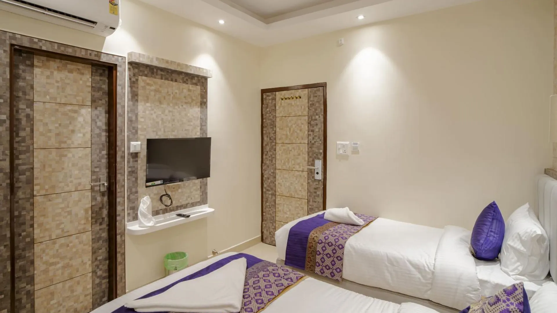 Hotel Omkar International Varanasi --A Premium Luxury Hotel -- 5-Star Feel At An Affordable Price --